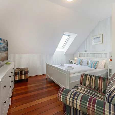 Inselhaus Og Daire *